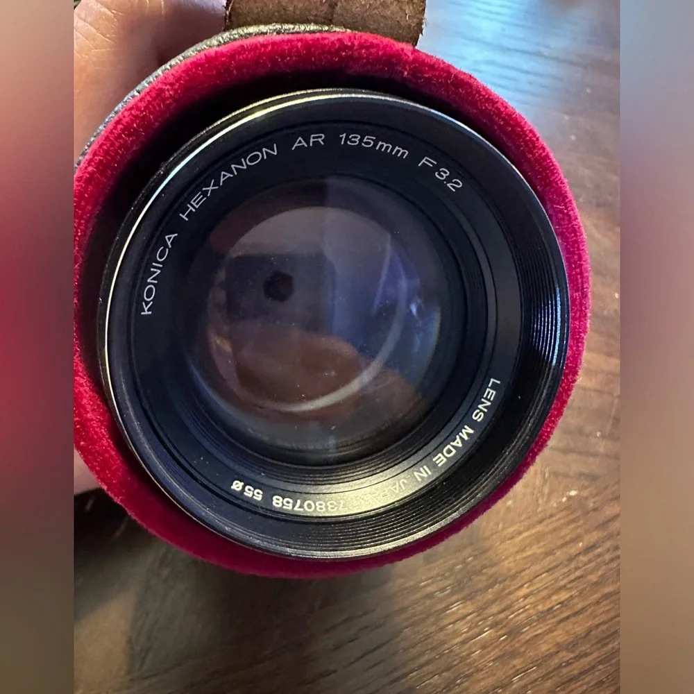KONICA HEXANON AR 135MM F/3.2 TELEPHOTO LENS. KONICA AR MOUNT CLEAN GLASS & CASE